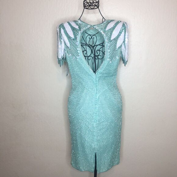 Vth Scala Turquoise White Beaded Sequin Cut Out Back Dress Women’s Size S NWTs - Picture 2 of 12
